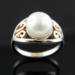 Handmade Scrole White and Rose Gold Pearl Ring
